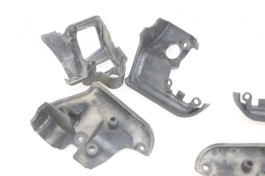 photo de LENKERABDECKUNG APRILIA SCARABEO LIGHT 125 (2007 - 2011) - Zoom auf Gebrauchszustand