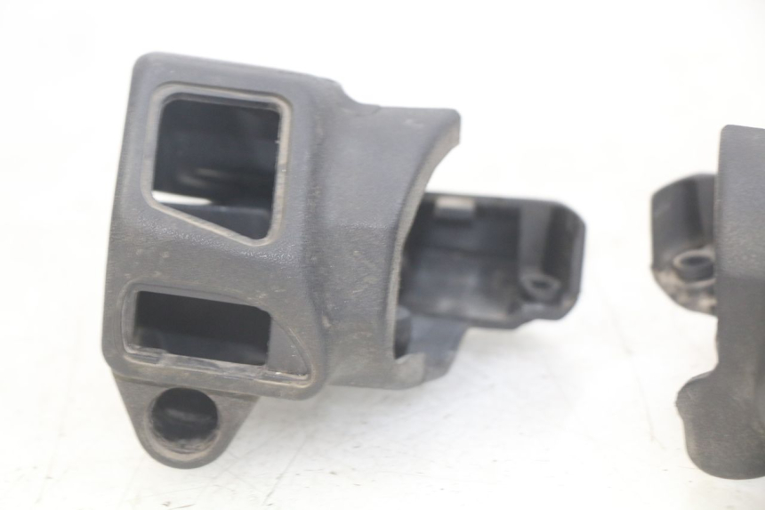 photo de LENKERABDECKUNG APRILIA SCARABEO LIGHT 125 (2007 - 2011) - Oberflächenzustand und Material