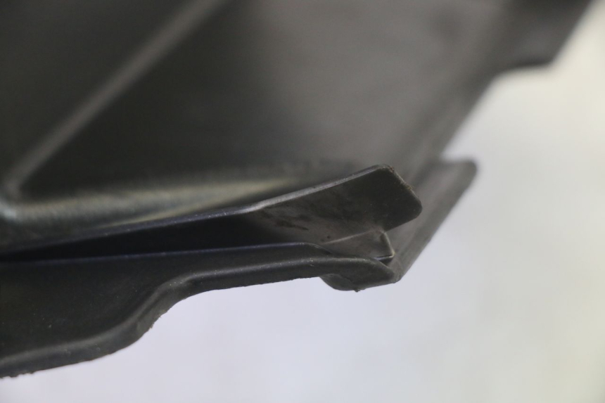 photo de LENKERVERKLEIDUNG APRILIA SR R 2T LC 50 (2018 - 2021) - Details der Befestigungspunkte