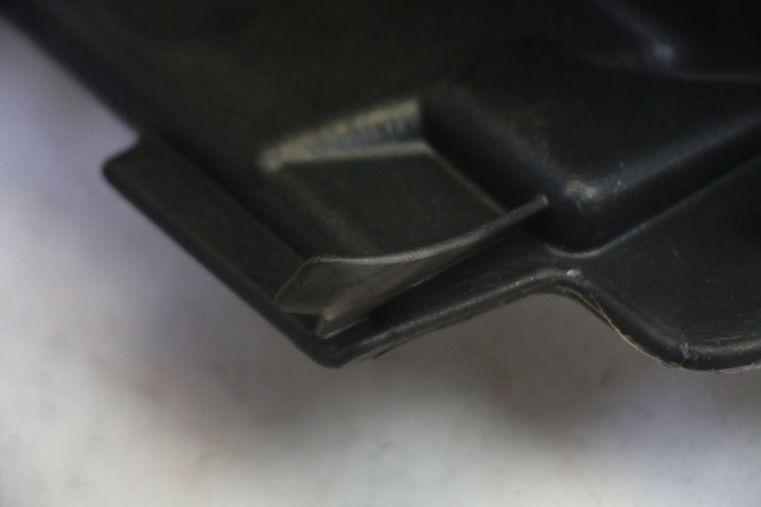 photo de LENKERVERKLEIDUNG APRILIA SR R 2T LC 50 (2018 - 2021) - Oberflächenzustand und Material