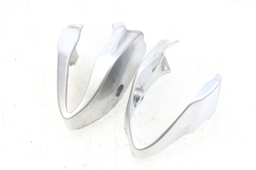 photo de LENKERABDECKUNG PIAGGIO VESPA PRIMAVERA 2T 50 (2013 - 2018) - Zoom auf Gebrauchszustand