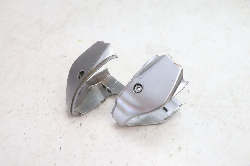photo de LENKERABDECKUNG PIAGGIO VESPA PRIMAVERA 2T 50 (2013 - 2018) - Zoom auf Gebrauchszustand