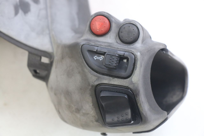 photo de LENKERABDECKUNG PIAGGIO X9 EVOLUTION 125 (2003 - 2007) - Detailansicht des Bauteils