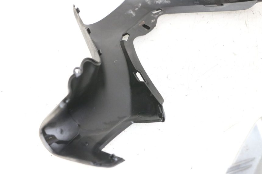 photo de LENKERABDECKUNG PIAGGIO XEVO - X EVO 125 (2007 - 2017) - Kennzeichnungen und Originalreferenzen