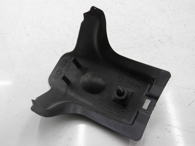 photo de GEPÃ„CKHAKEN APRILIA SCARABEO 100 (2003 - 2012) - Detailansicht des Bauteils