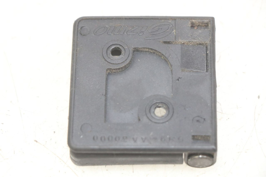 photo de GEPÄCKHAKEN PEUGEOT SATELIS 125 (2006 - 2009) - Zoom auf Gebrauchszustand