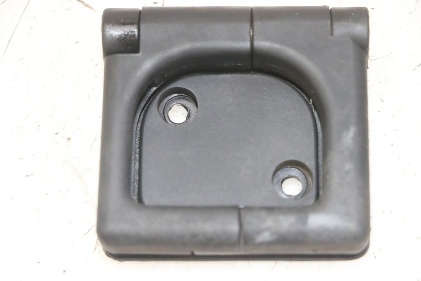 photo de GEPÃ„CKHAKEN PEUGEOT SATELIS 125 (2013 - 2018) - Detailansicht des Bauteils