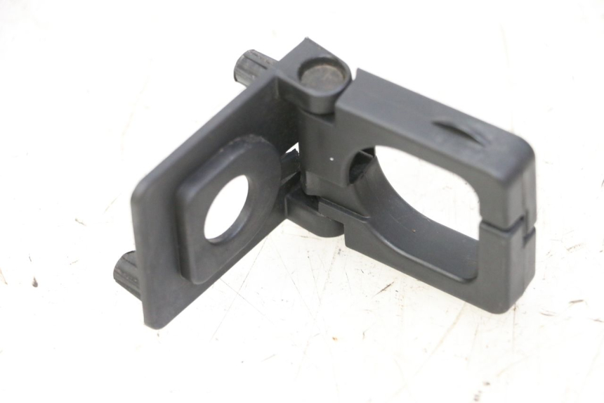 photo de GEPÃ„CKHAKEN PEUGEOT STREETZONE I NAKED 2T 50 (2018 - 2020) - Hauptansicht