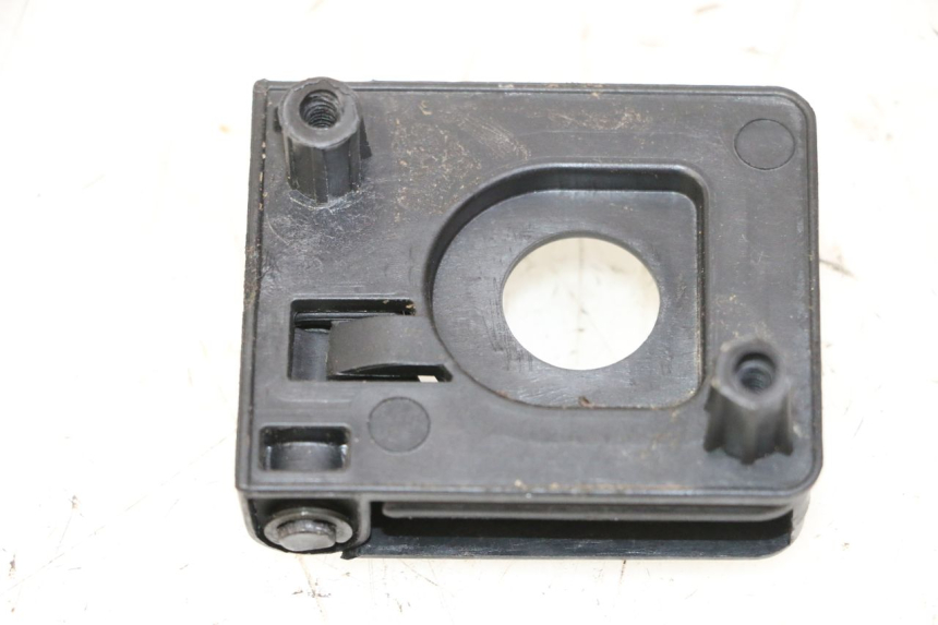 photo de GEPÃ„CKHAKEN PEUGEOT STREETZONE I NAKED 2T 50 (2018 - 2020) - Detailansicht des Bauteils