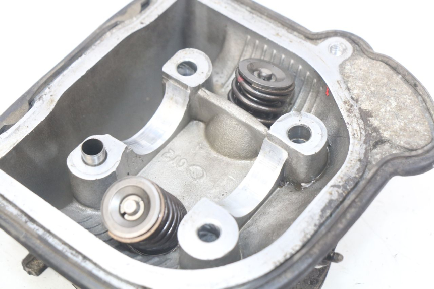 photo de ZYLINDERKOPF KYMCO AGILITY 4T 50 (2018 - 2022) - Fokus auf die Struktur