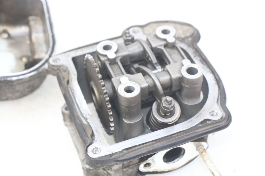 photo de ZYLINDERKOPF KYMCO AGILITY 4T 50 (2018 - 2022) - Oberflächenzustand und Material