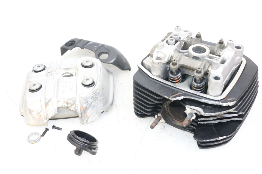photo de ZYLINDERKOPF HINTEN MOTO GUZZI NORGE 8V GT 1200 (2011 - 2016) - Detailansicht des Bauteils