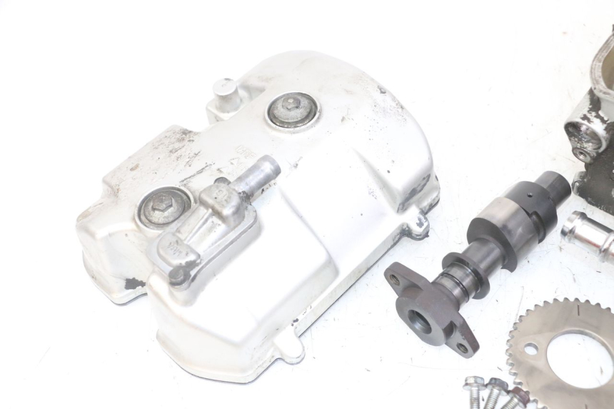 photo de ZYLINDERKOPF HINTEN HONDA NTV DEAUVILLE ABS 700 (2007 - 2016) - Details der Befestigungspunkte