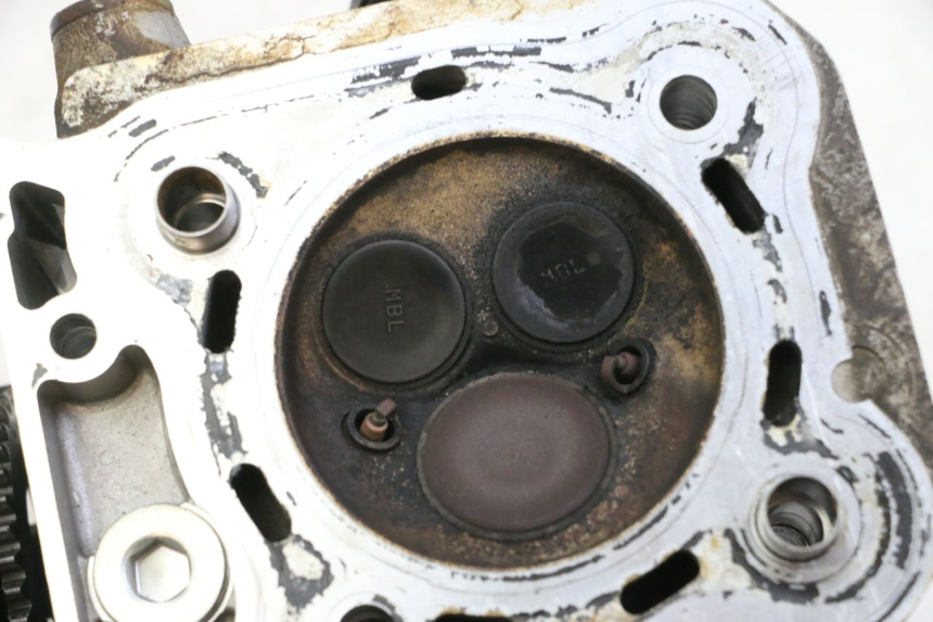 photo de ZYLINDERKOPF HINTEN HONDA NTV DEAUVILLE 650 (2001 - 2006) - Fokus auf die Struktur