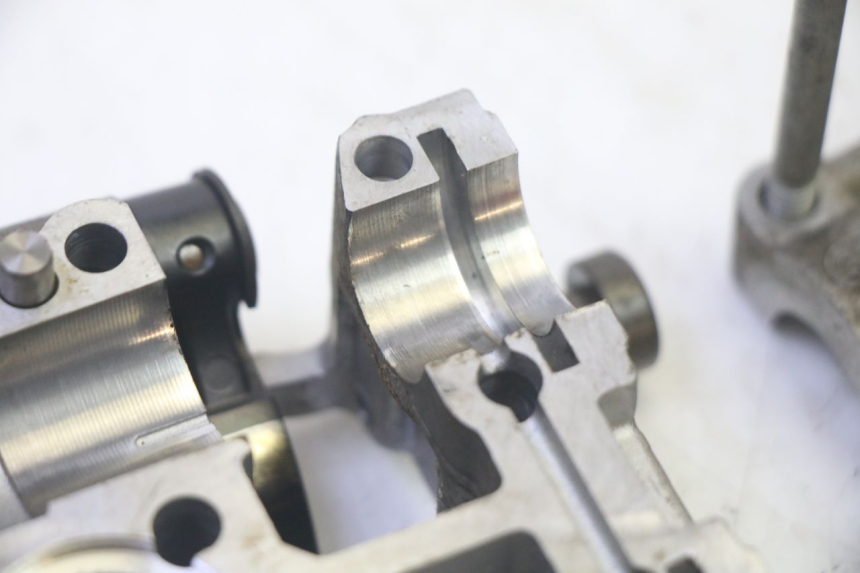 photo de ZYLINDERKOPF HINTEN BMW R RT ABS 1200 (2010 - 2014) - Details der Befestigungspunkte