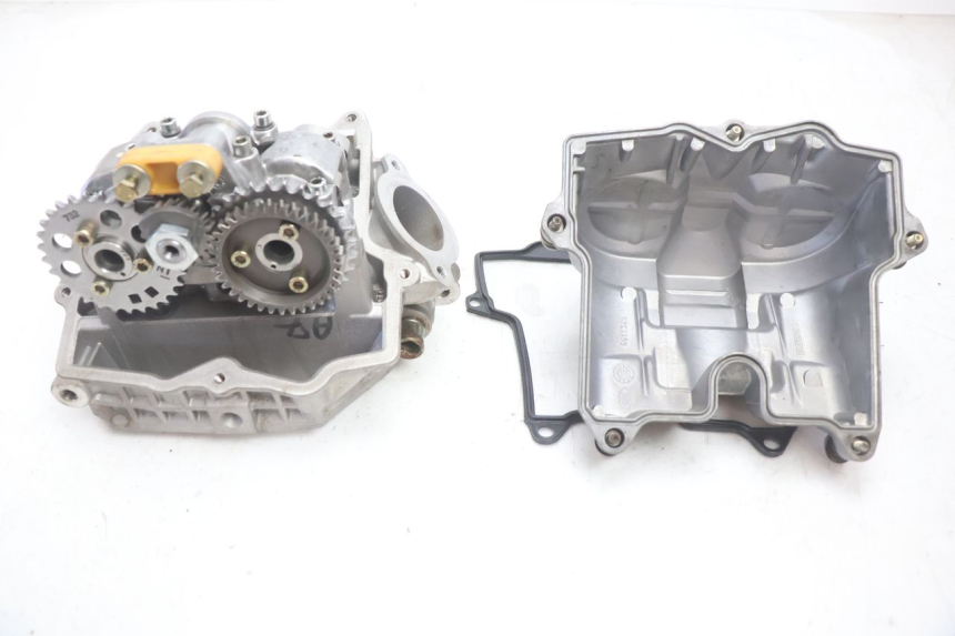 photo de ZYLINDERKOPF HINTEN CAN-AM SPYDER RS 1000 (2008 - 2012) - Hauptansicht