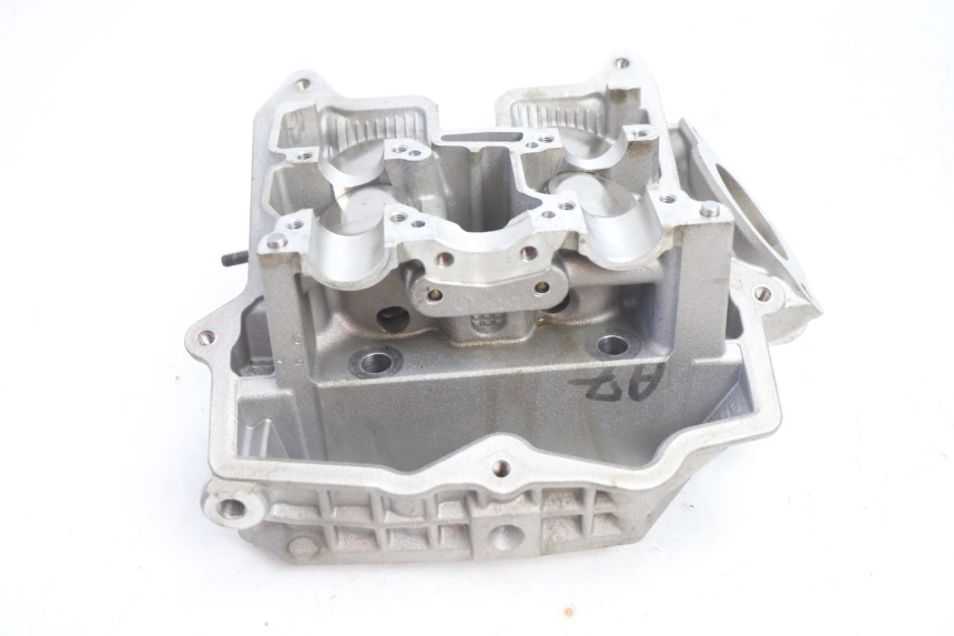 photo de ZYLINDERKOPF HINTEN CAN-AM SPYDER RS 1000 (2008 - 2012) - Profilansicht des Ersatzteils