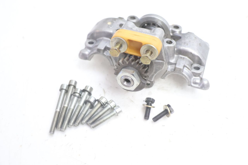 photo de ZYLINDERKOPF HINTEN CAN-AM SPYDER RS 1000 (2008 - 2012) - Details der Befestigungspunkte