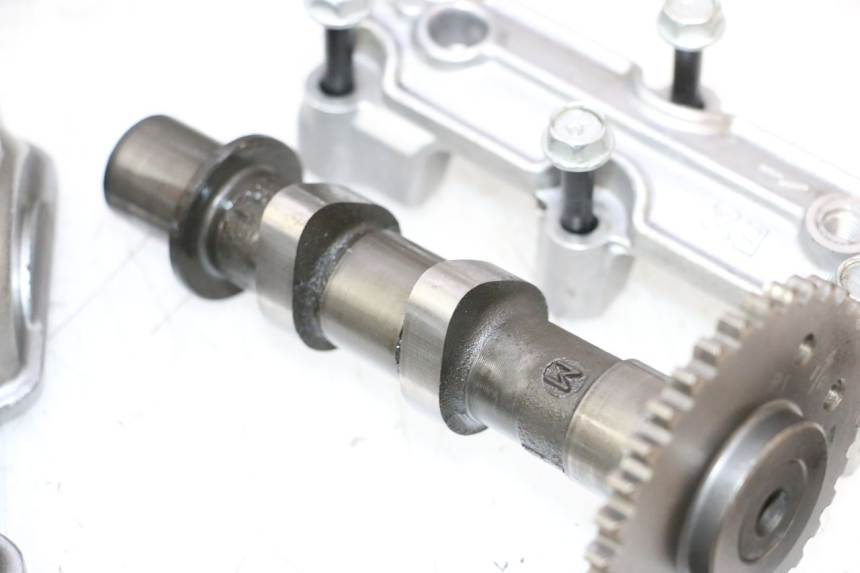 photo de ZYLINDERKOPF HINTEN SUZUKI SV S 650 (1999 - 2002) - Profilansicht des Ersatzteils