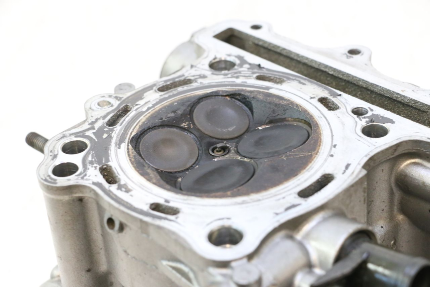 photo de ZYLINDERKOPF HINTEN SUZUKI SV S 650 (1999 - 2002) - Technische Nahaufnahme