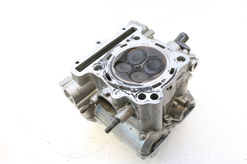 photo de ZYLINDERKOPF HINTEN SUZUKI SV S 650 (1999 - 2002) - Oberflächenzustand und Material