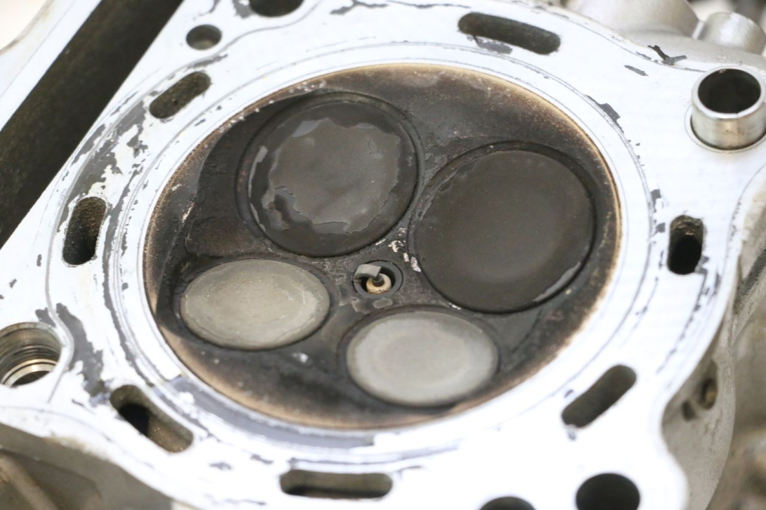 photo de ZYLINDERKOPF HINTEN SUZUKI SV S 650 (2003 - 2009) - Geprüftes Gebrauchtteil