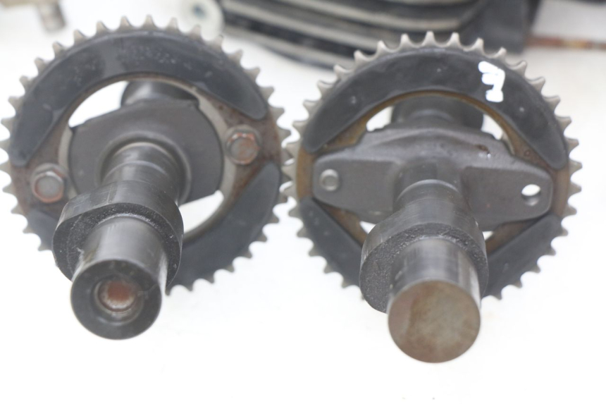 photo de ZYLINDERKOPF HINTEN HONDA VF 1000 (1984 - 1988) - Weitere Ansicht des Artikels