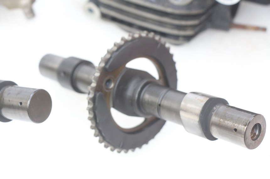 photo de ZYLINDERKOPF HINTEN HONDA VF 1000 (1984 - 1988) - Technische Nahaufnahme