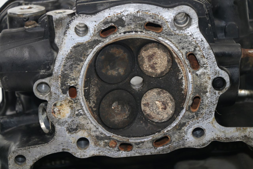 photo de ZYLINDERKOPF HINTEN HONDA VF 1000 (1984 - 1988) - Oberflächenzustand und Material