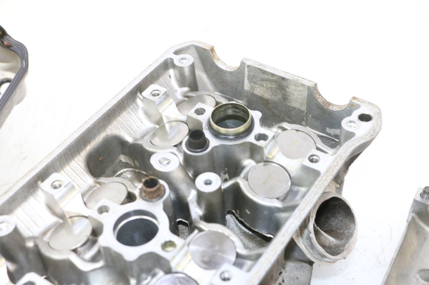 photo de HINTERER ZYLINDERKOPF HONDA VFR FI RC46 800 (1998 - 2001) - Qualität der Gebrauchtware