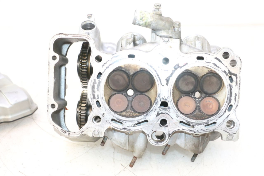 photo de HINTERER ZYLINDERKOPF HONDA VFR FI RC46 800 (1998 - 2001) - Charakteristische Merkmale