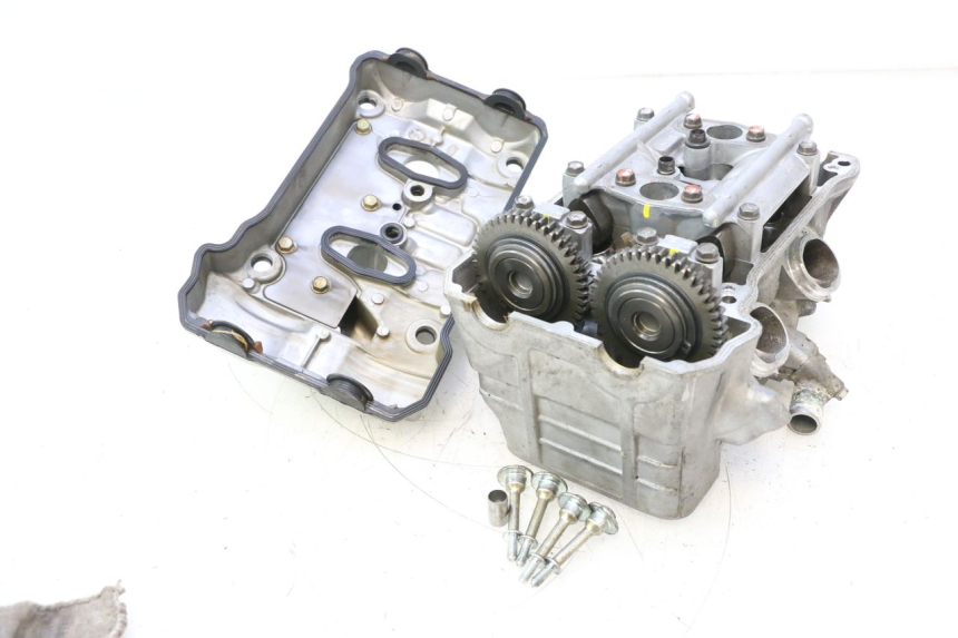 photo de HINTERER ZYLINDERKOPF HONDA VFR FI RC46 800 (1998 - 2001) - Kennzeichnungen und Originalreferenzen