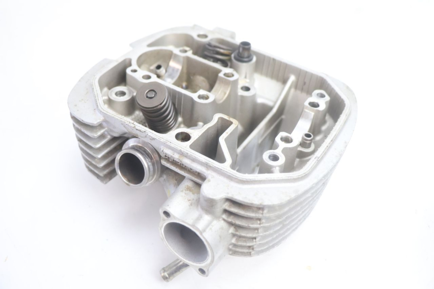 photo de ZYLINDERKOPF HINTEN HONDA XLV VARADERO 125 (2007 - 2012) - Alternativer Blickwinkel