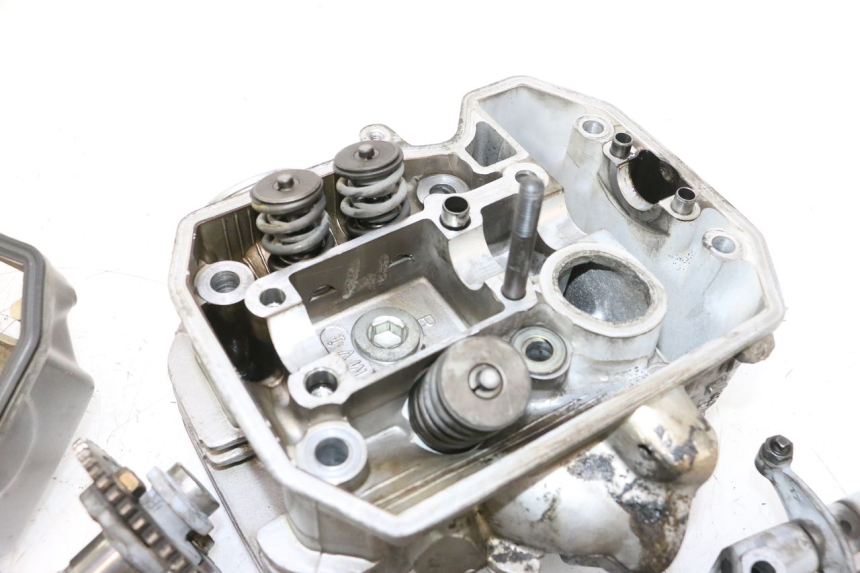 photo de ZYLINDERKOPF HINTEN HONDA XRV AFRICA TWIN 750 (1990 - 1992) - Zoom auf Gebrauchszustand