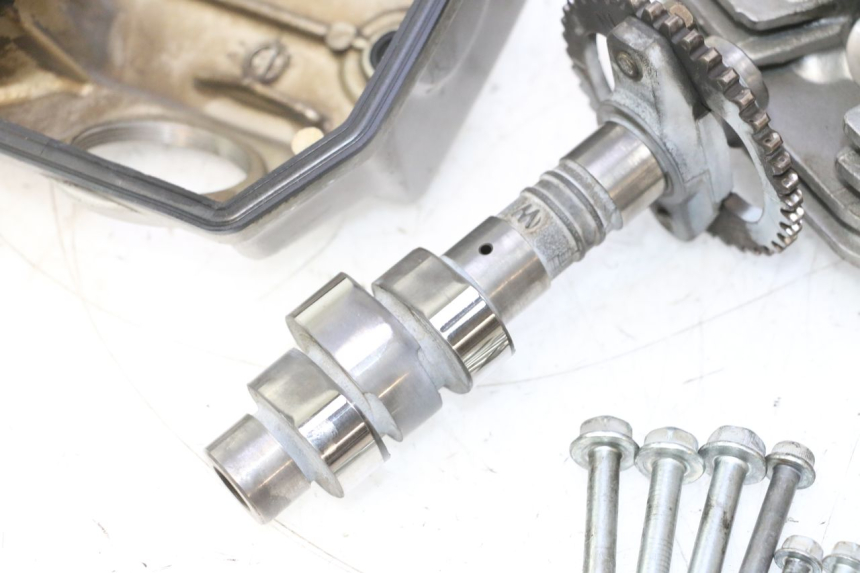 photo de ZYLINDERKOPF HINTEN HONDA XRV AFRICA TWIN 750 (1990 - 1992) - Details der Befestigungspunkte