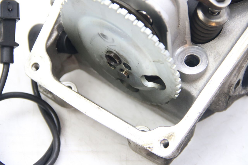 photo de ZYLINDERKOPF APRILIA ATLANTIC 500 (2002 - 2003) - Detaillierte Sichtprüfung