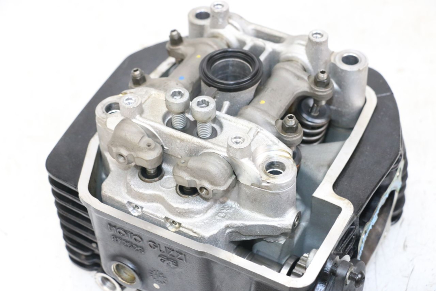 photo de ZYLINDERKOPF VORN MOTO GUZZI NORGE 8V GT 1200 (2011 - 2016) - Charakteristische Merkmale