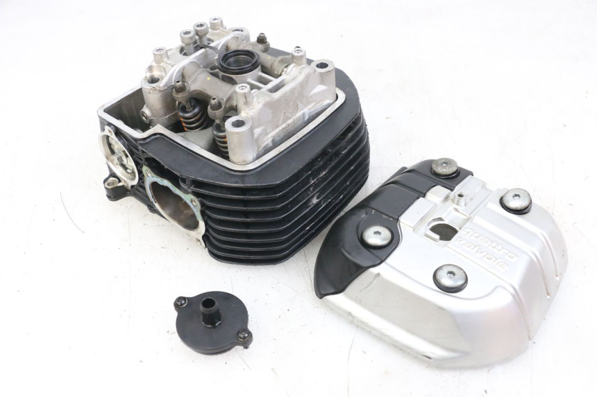 photo de ZYLINDERKOPF VORN MOTO GUZZI NORGE 8V GT 1200 (2011 - 2016) - Detaillierte Sichtprüfung