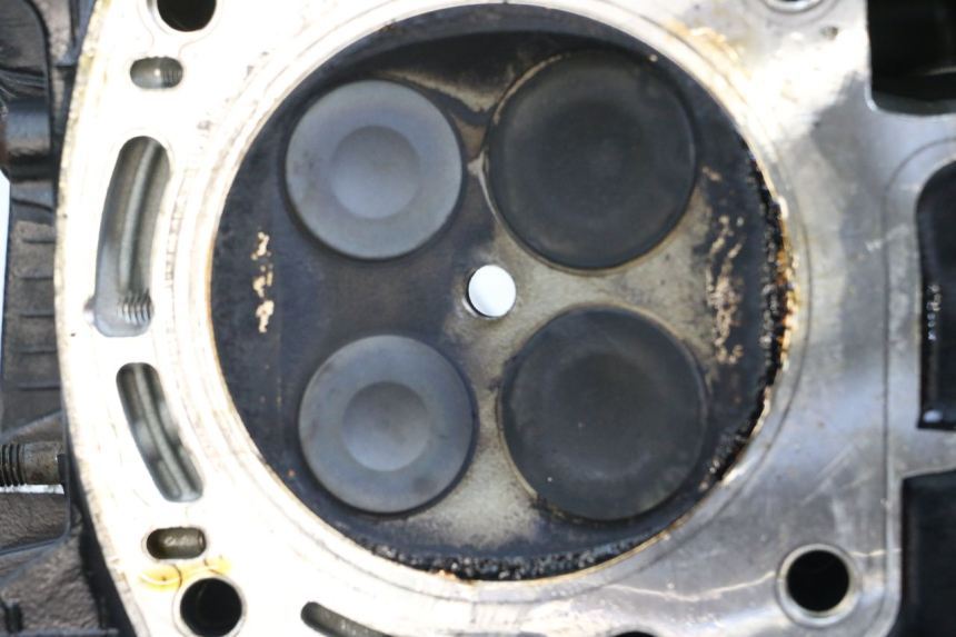 photo de ZYLINDERKOPF VORN MOTO GUZZI NORGE 8V GT 1200 (2011 - 2016) - Zoom auf Gebrauchszustand