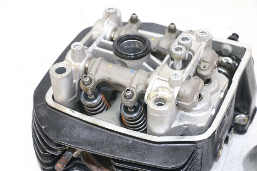 photo de ZYLINDERKOPF VORN MOTO GUZZI NORGE 8V GT 1200 (2011 - 2016) - Kennzeichnungen und Originalreferenzen