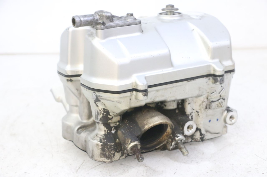photo de ZYLINDERKOPF VORN HONDA NTV DEAUVILLE ABS 700 (2007 - 2016) - Detailansicht des Bauteils