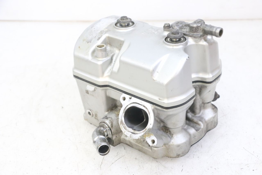 photo de ZYLINDERKOPF VORN HONDA NTV DEAUVILLE ABS 700 (2007 - 2016) - Zoom auf Komponenten