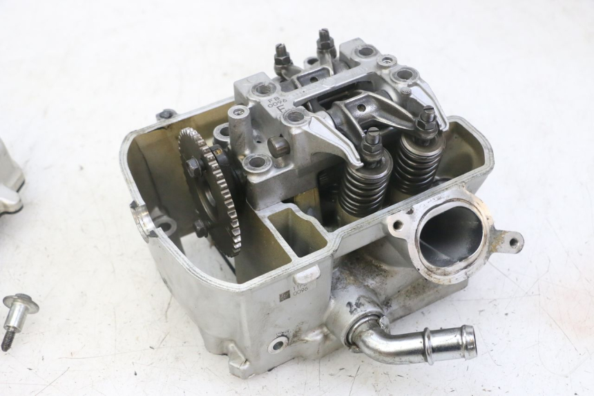 photo de ZYLINDERKOPF VORN HONDA NTV DEAUVILLE ABS 700 (2007 - 2016) - Detaillierte Sichtprüfung