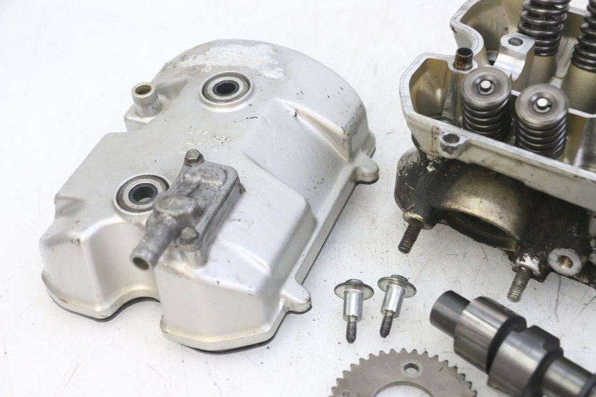 photo de ZYLINDERKOPF VORN HONDA NTV DEAUVILLE ABS 700 (2007 - 2016) - Zoom auf Gebrauchszustand