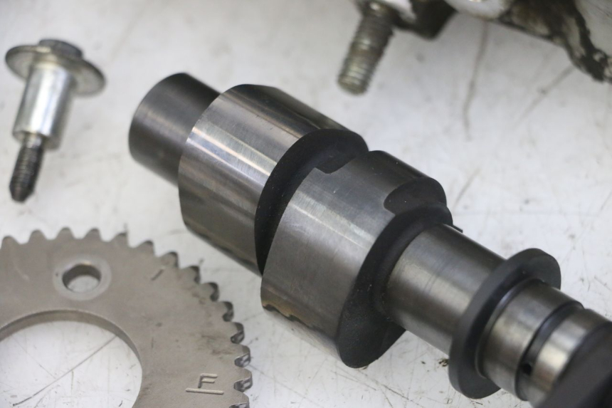 photo de ZYLINDERKOPF VORN HONDA NTV DEAUVILLE ABS 700 (2007 - 2016) - Alternative Perspektive