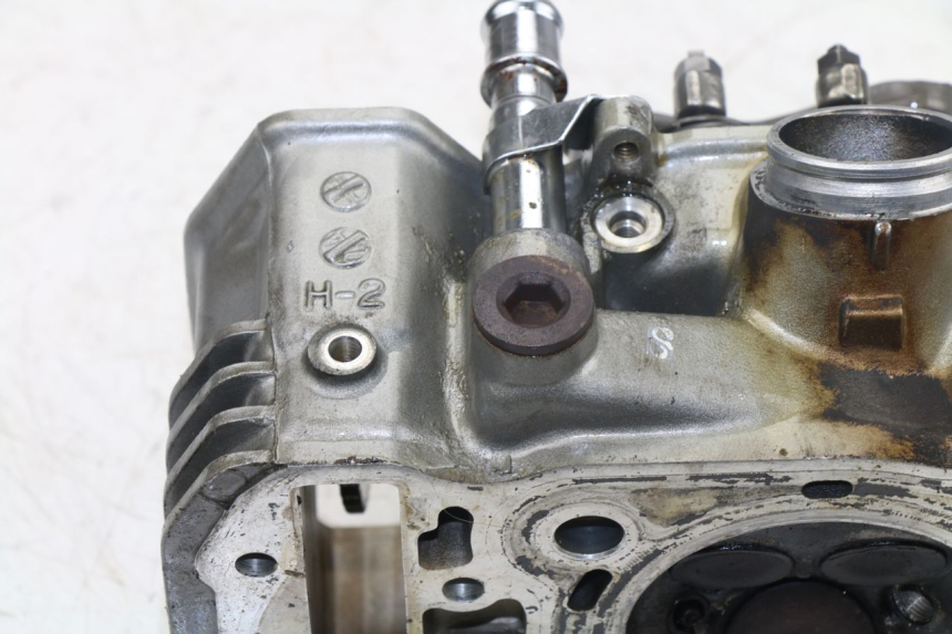 photo de ZYLINDERKOPF VORN HONDA NTV REVERSE 650 (1988 - 1988) - Details der Befestigungspunkte