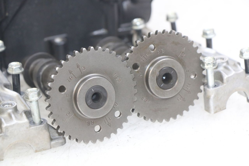 photo de VORDERER ZYLINDERKOPF SUZUKI SV N 650 (1999 - 2002) - Detailansicht des Bauteils