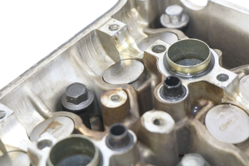 photo de VORDERER ZYLINDERKOPF HONDA VFR FI RC46 800 (1998 - 2001) - Charakteristische Merkmale