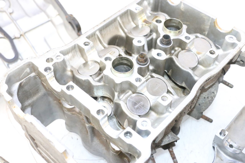 photo de VORDERER ZYLINDERKOPF HONDA VFR FI RC46 800 (1998 - 2001) - Weitere Ansicht des Artikels