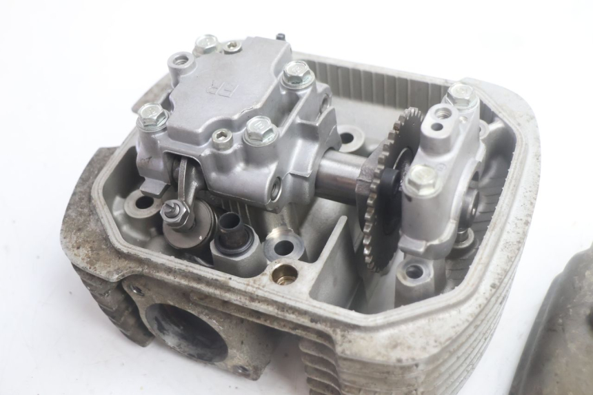photo de ZYLINDERKOPF VORN HONDA XLV VARADERO 125 (2007 - 2012) - Detaillierte Sichtprüfung